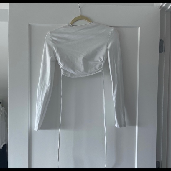 White Tie Open Back Crop Top - Picture 3 of 4